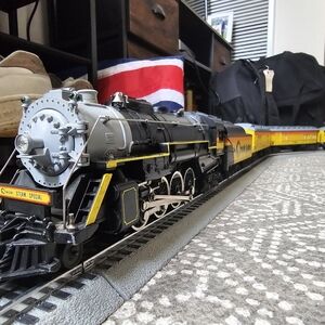 Vintage O Gauge Lionel Train, Including 5 Cars